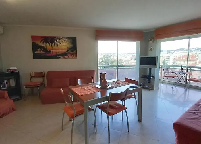 Appartement Le République 2 *